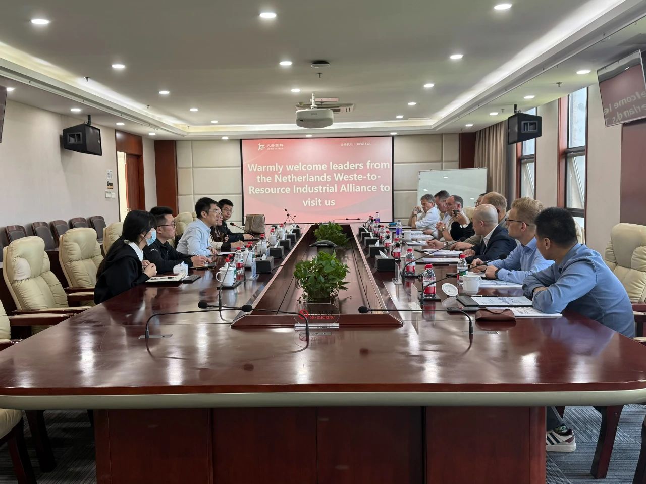 4e418d1ca4d454502477de90541ece0f.jpg 4e418d1ca4d454502477de90541ece0f.jpg